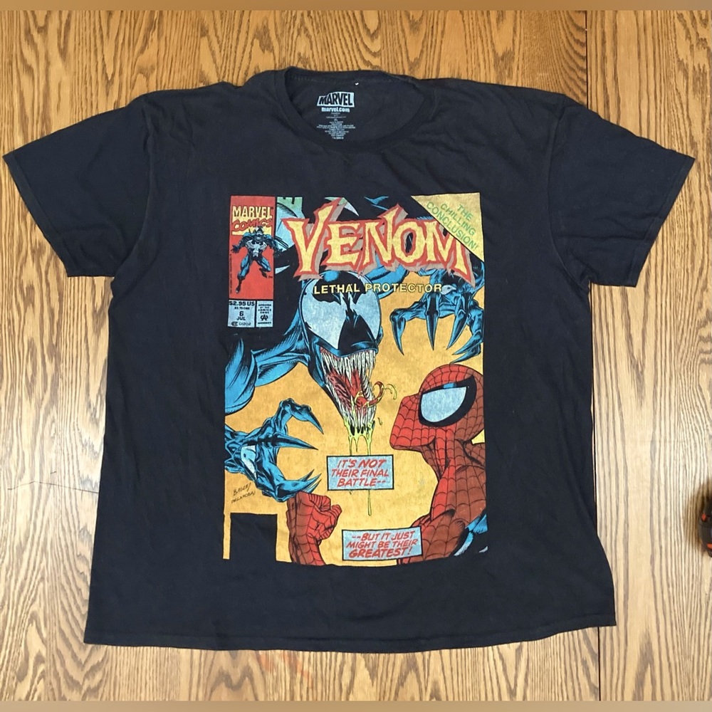 ⚡️MARVEL⚡️VENOM/SPIDERMAN  RETRO COMIC T/SHIRT size XL black 100% cotton 💥NEW💥